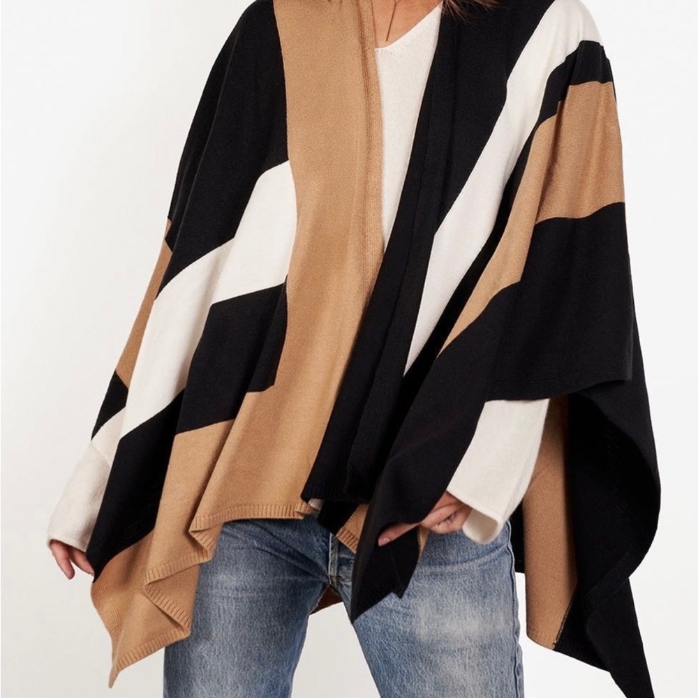 NWT Parrish L.A. Poncho Black, Tab & Cream OS One Size $148